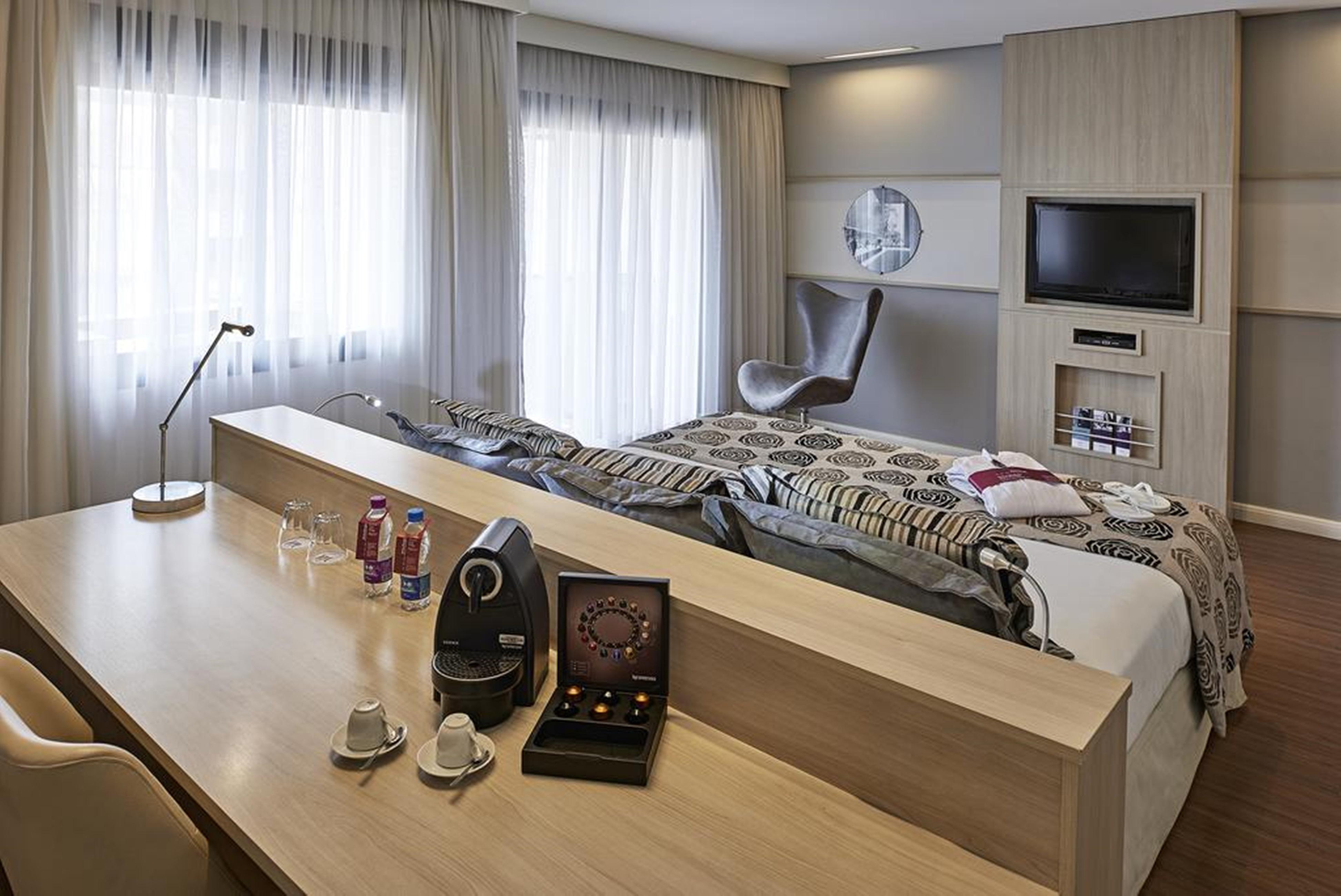 Mercure Sao Paulo Pamplona Bagian luar foto
