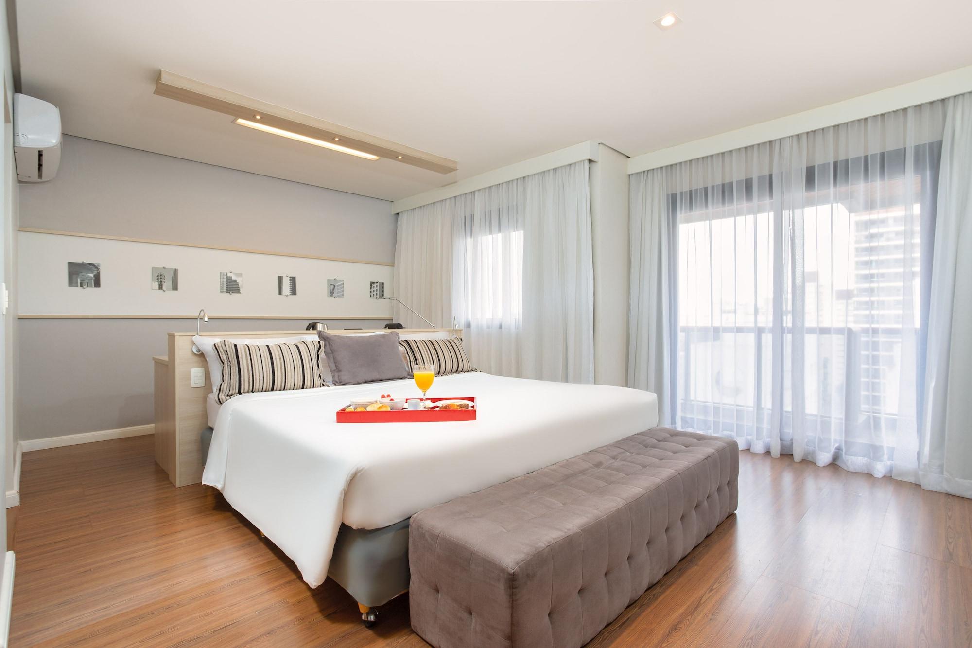 Mercure Sao Paulo Pamplona Bagian luar foto